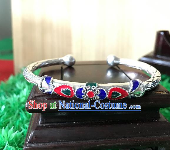 Traditional Chinese Miao Nationality Accessories Bracelet, Hmong Female Ethnic Pure Sliver Bangle for Women