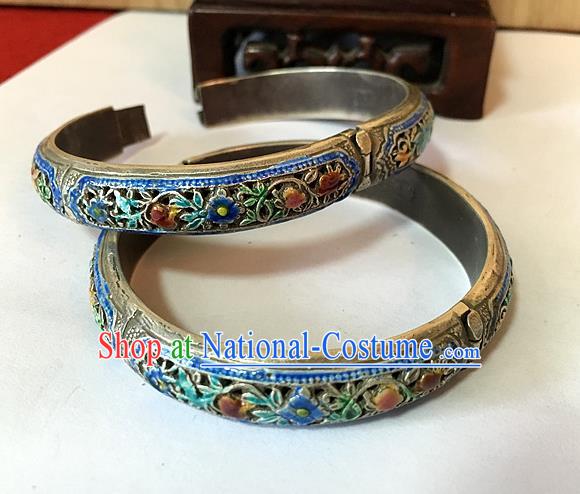 Traditional Chinese Miao Nationality Accessories Blueing Bracelet, Hmong Female Ethnic Pure Sliver Chasing Technique Bangle for Women