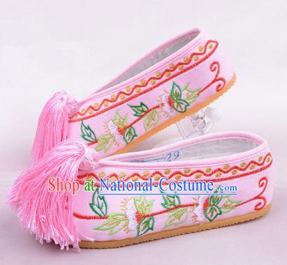 Chinese Ancient Peking Opera Young Lady Embroidered Hua Tan Shoes, Traditional China Beijing Princess Opera Pink Embroidered Shoes