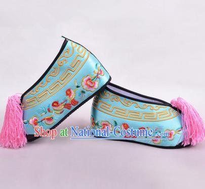 Chinese Ancient Peking Opera Young Lady Embroidered Wedding Shoes, Traditional China Beijing Opera Female Hua Tan Light Blue Embroidered Shoes