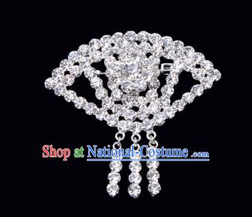 Chinese Ancient Peking Opera Jewelry Accessories Young Lady Diva Sector Brooch, Traditional Chinese Beijing Opera Hua Tan White Crystal Breastpin