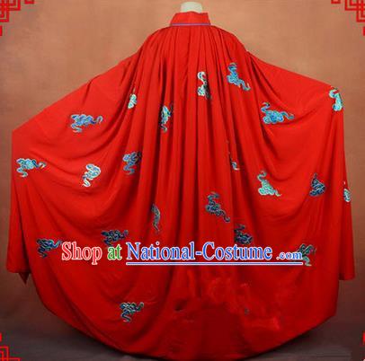 Traditional Chinese Beijing Opera Shaoxing Opera Young Lady Clothing Red Cloak, China Peking Opera Diva Role Hua Tan Costume Embroidered Auspicious Clouds Mantle