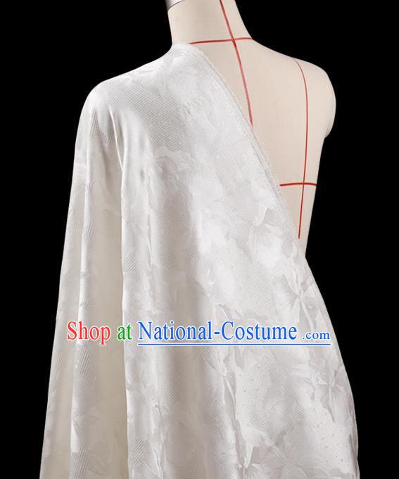 Traditional Asian Chinese Handmade Embroidery Leaf Jacquard Weave Coat Silk Tapestry White Fabric Drapery, Top Grade Nanjing Brocade Ancient Costume Cheongsam Cloth Material