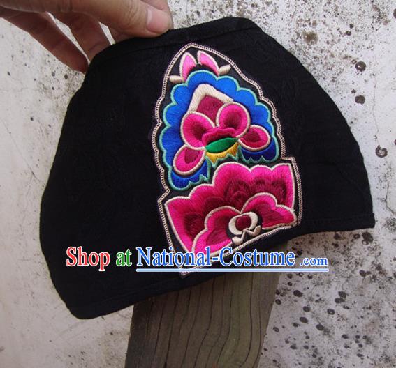 Traditional Handmade Chinese National Headband Embroidery Miao Nationality Kerchief Headwear for Women