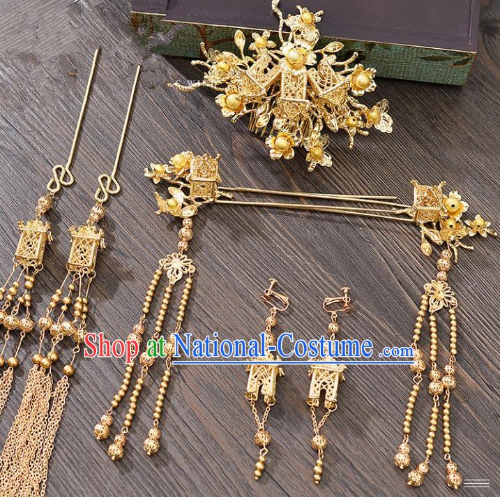 Traditional Handmade Chinese Ancient Wedding Hair Accessories Xiuhe Suit Golden Hair Comb Complete Set, Bride Tassel Step Shake Hanfu Hairpins Hair Sticks Hair Jewellery for Women