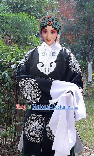 Traditional China Beijing Opera Old Lady Pantaloon Costume Black Embroidered Cape, Ancient Chinese Peking Opera Female Embroidery Dress Clothing