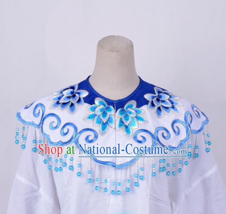 Traditional China Beijing Opera Young Lady Hua Tan Costume Princess Embroidered Blue Cloud Shoulder, Ancient Chinese Peking Opera Diva Embroidery Cappa Clothing