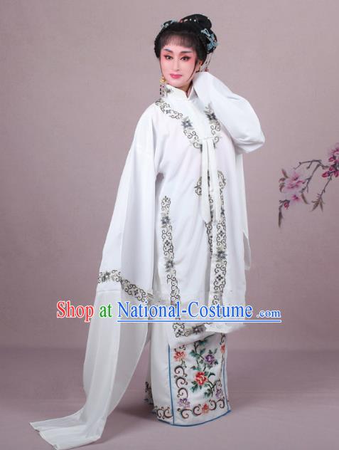 Top Grade Professional Beijing Opera Female Role Costume White Embroidered Cape, Traditional Ancient Chinese Peking Opera Diva Embroidery Clothing