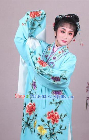 Top Grade Professional Beijing Opera Female Role Costume Imperial Concubine Light Blue Embroidered Cape, Traditional Ancient Chinese Peking Opera Diva Embroidery Peony Clothing