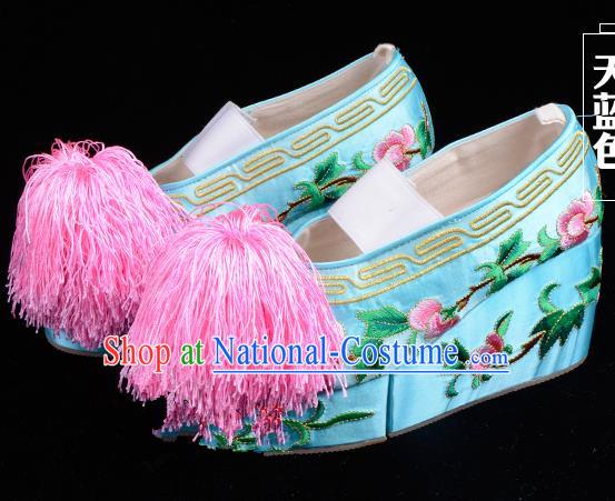 Top Grade Professional Beijing Opera Hua Tan Embroidered Green Shoes, Traditional Ancient Chinese Peking Opera Diva Princess Blood Stained Shoes