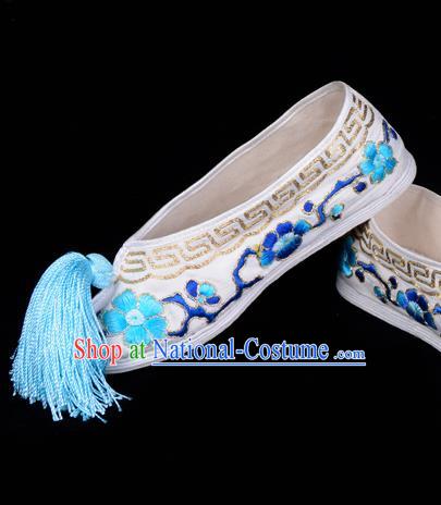 Top Grade Professional Beijing Opera Hua Tan Embroidered Plum Blossom White Cloth Shoes, Traditional Ancient Chinese Peking Opera Diva Princess Blood Stained Shoes