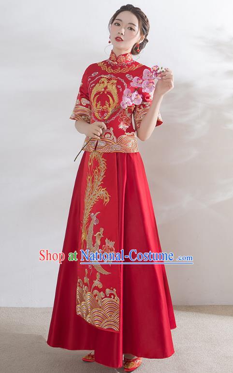 Traditional Ancient Chinese Wedding Costume Middle Sleeve Xiuhe Suits, Chinese Style Wedding Dress Red Restoring Longfeng Dragon and Phoenix Flown Bride Toast Cheongsam for Women