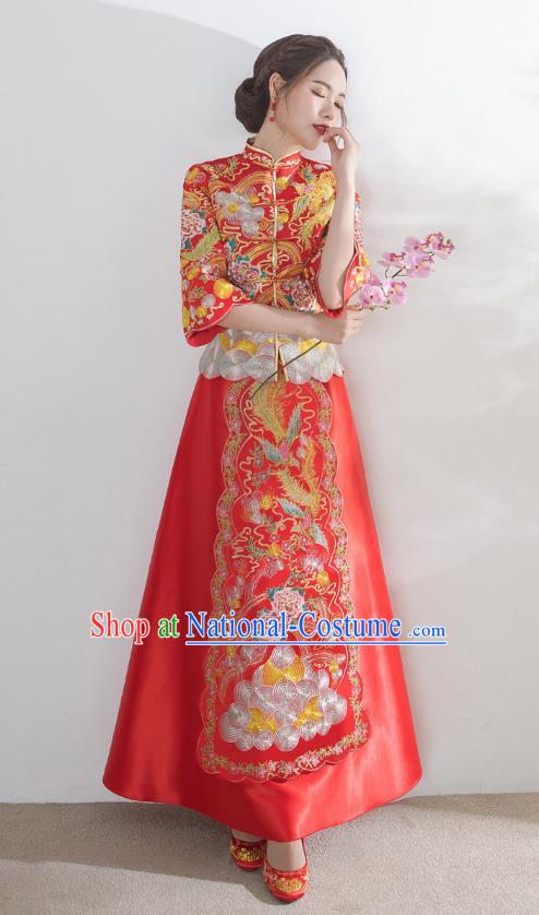 Traditional Ancient Chinese Wedding Costume Embroidery Seven Sleeve Xiuhe Suits, Chinese Style Wedding Dress Red Restoring Longfeng Dragon and Phoenix Flown Bride Toast Cheongsam for Women