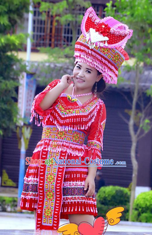 Traditional Chinese Miao Nationality Costume and Hat, Hmong Folk Dance Ethnic Red Pleated Skirt, Chinese Minority Nationality Embroidery Clothing for Women