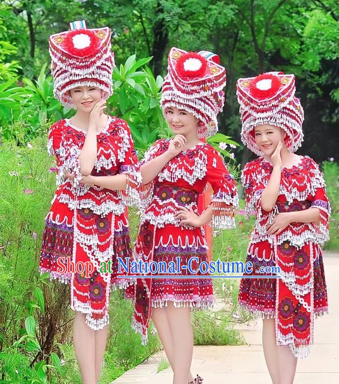 Traditional Chinese Miao Nationality Dancing Costume Hmong Female Folk Dance Ethnic Pleated Skirt Chinese Minority Nationality Embroidery Costume for Women