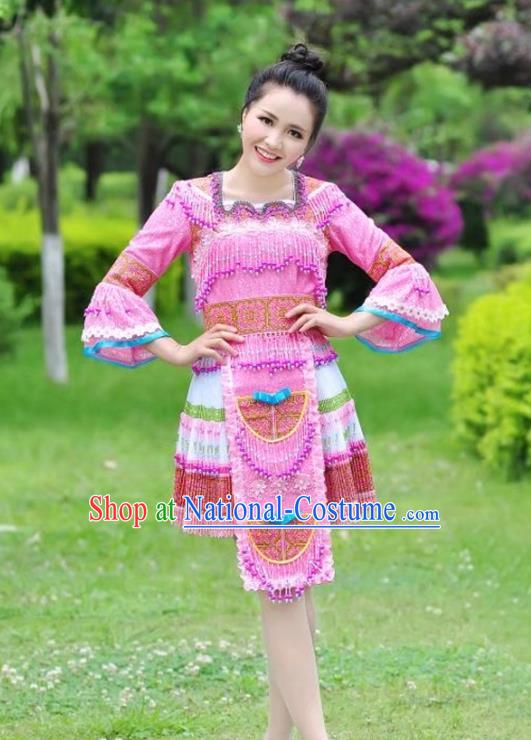 Traditional Chinese Miao Nationality Wedding Bride Costume Pink Pleated Skirt, Hmong Folk Dance Ethnic Chinese Minority Nationality Embroidery Clothing for Women