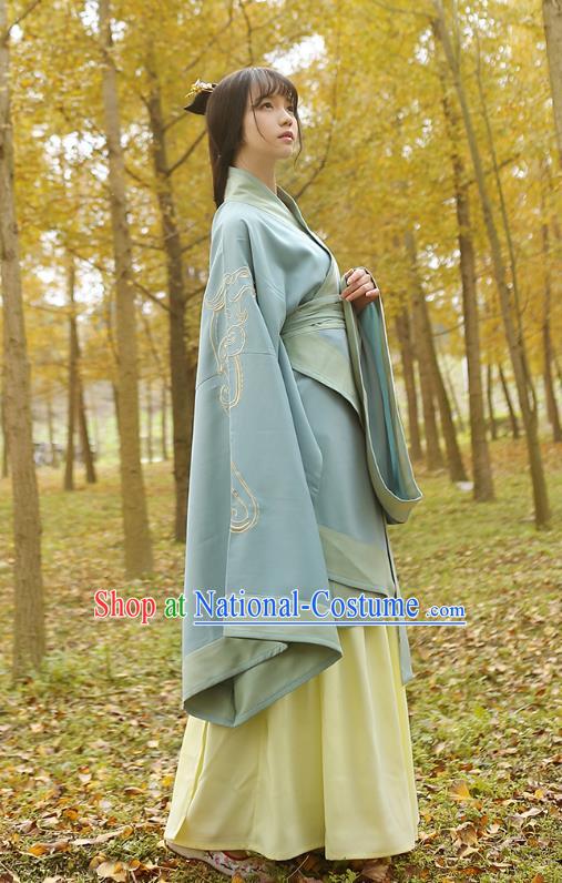 Traditional Chinese Ancient Young Lady Hanfu Costumes Light Blue Curve Bottom, Asian China Han Dynasty Palace Princess Embroidery Clothing for Women