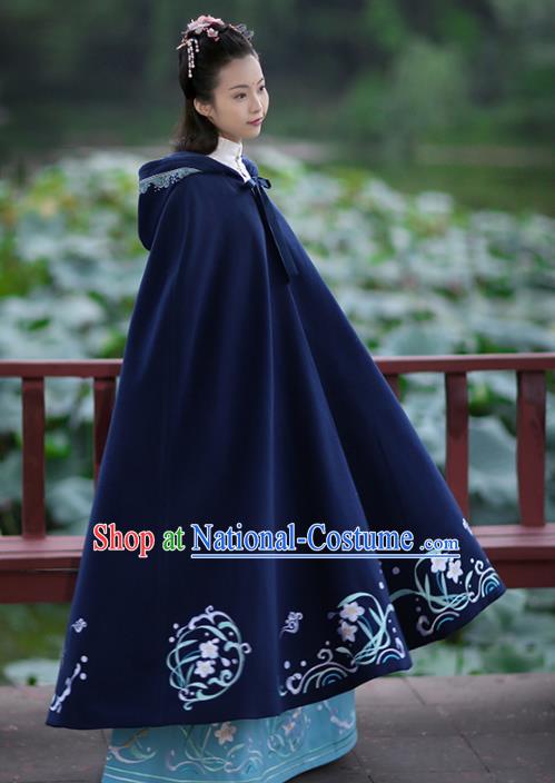 Asian Chinese Ming Dynasty Hanfu Costume Embroidered Swordswoman Cape, Traditional China Ancient Princess Navy Cloak Clothing for Women