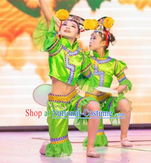 Traditional Chinese Yangge Fan Dancing Costume Modern Dance Dress Clothing and Headwear