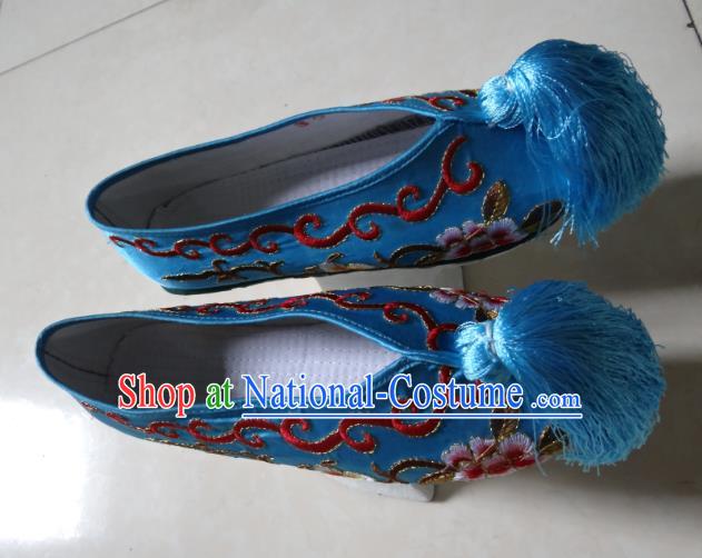 Traditional Chinese Qing Dynasty Princess Embroidered Shoes Saucers Blue Satin Shoes, China Ancient Manchu Palace Lady Blood Stained Shoes for Women