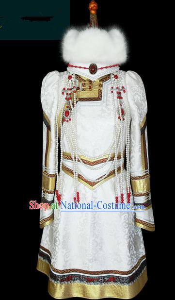 Traditional Chinese Mongol Nationality Wedding Costume Female White Mongolian Robe, Chinese Mongolian Minority Nationality Princess Embroidery Costume for Women