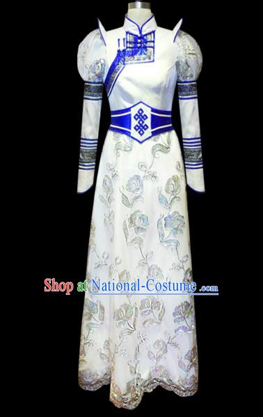 Traditional Chinese Mongol Nationality Costume Female White Wedding Mongolian Robe, Chinese Mongolian Minority Nationality Princess Embroidery Costume for Women