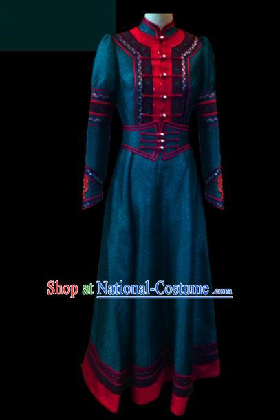 Traditional Chinese Mongol Nationality Dance Costume Female Green Dress, Chinese Mongolian Minority Nationality Princess Mongolian Robe Embroidery Clothing for Women