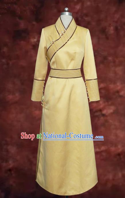 Traditional Chinese Mongol Nationality Bride Wedding Costume, Chinese Mongolian Minority Nationality Wedding Yellow Mongolian Robe for Women