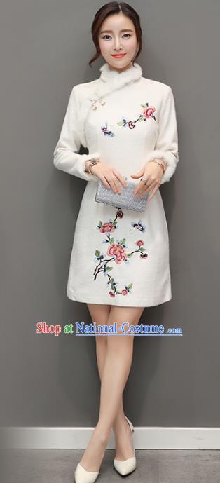 Traditional Chinese National Costume Hanfu Embroidered Butterfly Peony White Qipao Dress, China Tang Suit Cheongsam for Women