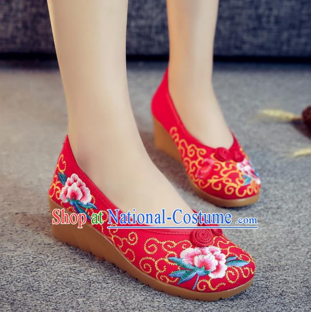 Traditional Chinese National Hanfu Red Embroidered Shoes, China Princess Embroidery Wedge Heel Shoes for Women