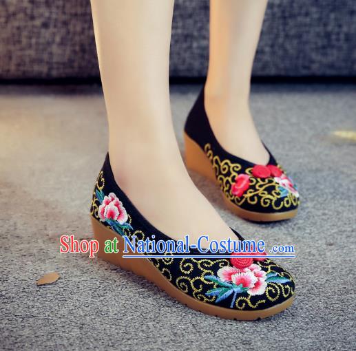 Traditional Chinese National Hanfu Black Embroidered Shoes, China Princess Embroidery Wedge Heel Shoes for Women