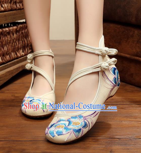 Traditional Chinese National White Hanfu Embroidered Shoes, China Princess Shoes Embroidery Flowers Shoes for Women