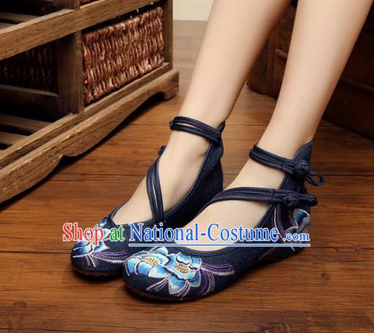 Traditional Chinese National Black Hanfu Embroidered Shoes, China Princess Shoes Embroidery Flowers Shoes for Women