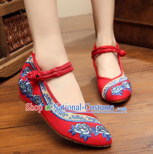 Traditional Chinese National Red Hanfu Linen Embroidered Shoes, China Princess Shoes Embroidery Flowers Shoes for Women