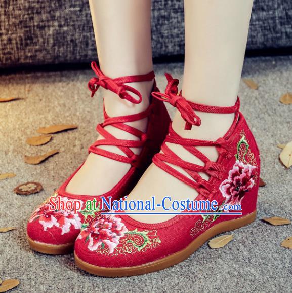 Traditional Chinese National Hanfu Red Wedge Heel Embroidered Shoes, China Princess Embroidery Peony Shoes for Women