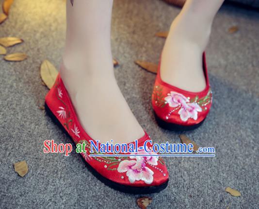 Traditional Chinese National Hanfu Red Satin Embroidered Shoes, China Princess Embroidery Shoes for Women