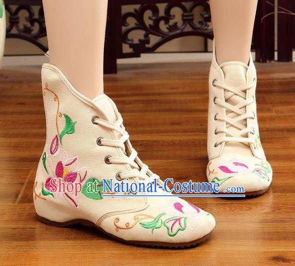 Traditional Chinese National Hanfu Embroidery Flowers White Shoes, China Ancient Embroidered Shoes for Women