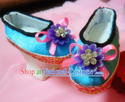 Traditional Handmade Chinese Ancient Qing Dynasty Manchu Palace Lady Shoes Princess Embroidered Shoes for Women