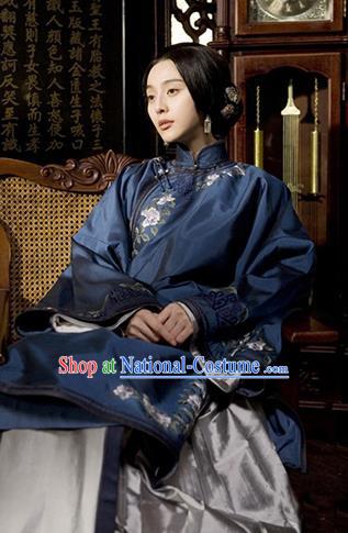 Traditional Chinese Ancient Late Qing Dynasty Nobility Lady Embroidered Blue Xiuhe Suit Costume