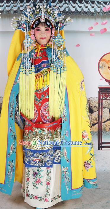 Chinese Beijing Opera Empress Costume Yellow Embroidered Cloak, China Peking Opera Actress Embroidery Mantle Clothing