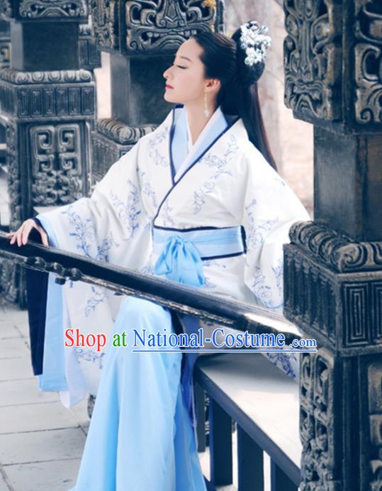 Traditional Chinese Ancient Han Dynasty Imperial Princess Embroidered Hanfu Costume for Women