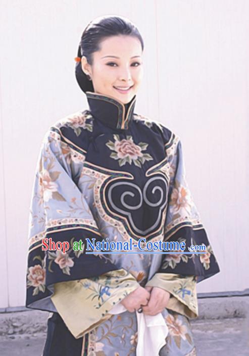 Traditional Chinese Ancient Late Qing Dynasty Nobility Mistress Embroidered Xiuhe Suit Costume for Women