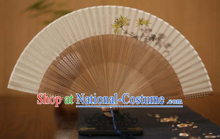 Traditional Chinese Crafts Printing Chrysanthemum Folding Fan, China Handmade Classical Silk Pierced Fans for Women