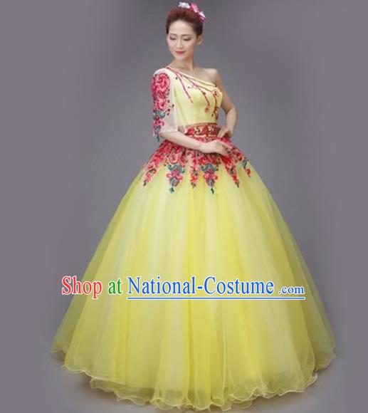 Traditional Chinese Fan Dance Folk Dance Costume Classical Yangko Dance Classical Dance Dress