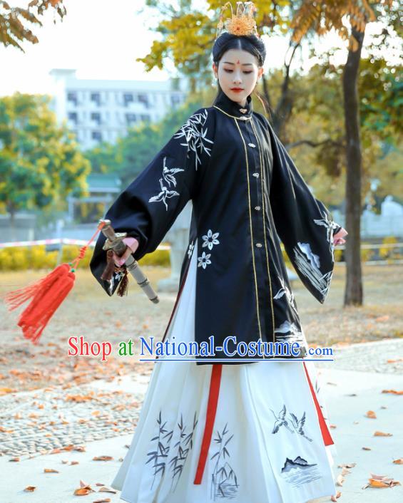 Chinese Ancient Maidenform Costumes Ming Dynasty Princess Embroidered Cloak and White Skirt for Women