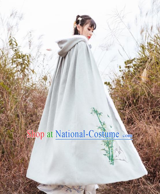 Chinese Ancient Ming Dynasty Swordswoman Costumes Embroidered Bamboo Cloak for Women