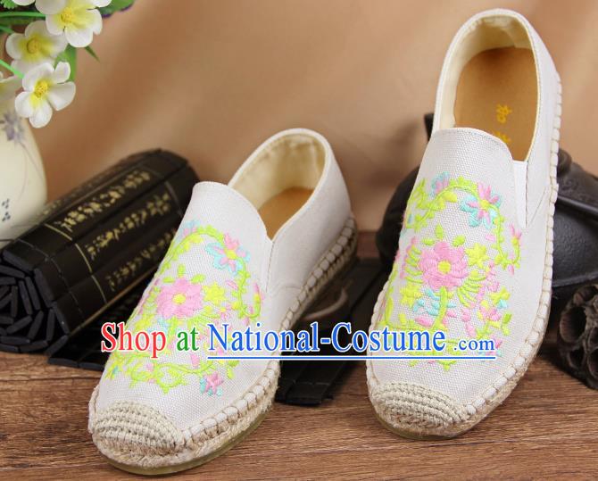 Chinese National Handmade Shoes Traditional Cloth Shoes Embroidery Flowers White Shoes for Women