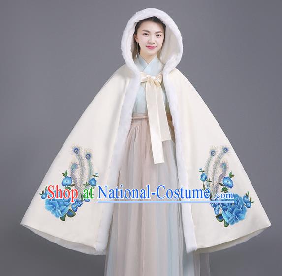 Chinese Traditional Costumes Ancient Hanfu White Woolen Cloak for Women