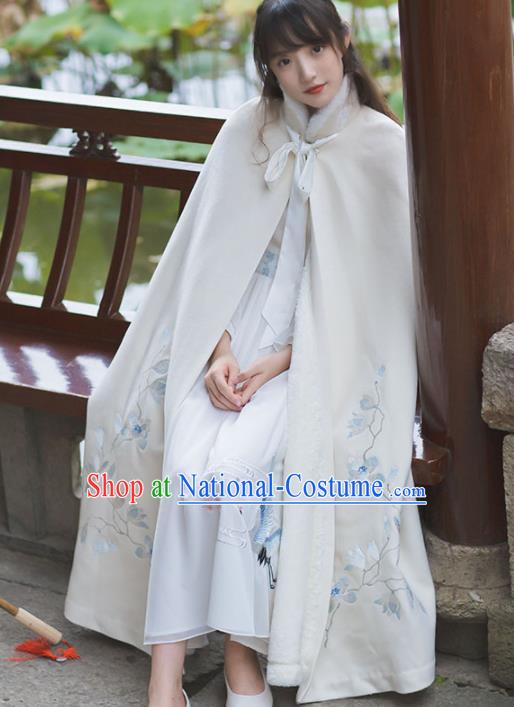 Chinese Traditional Costumes Ancient Princess Hanfu Embroidered White Woolen Cloak for Women