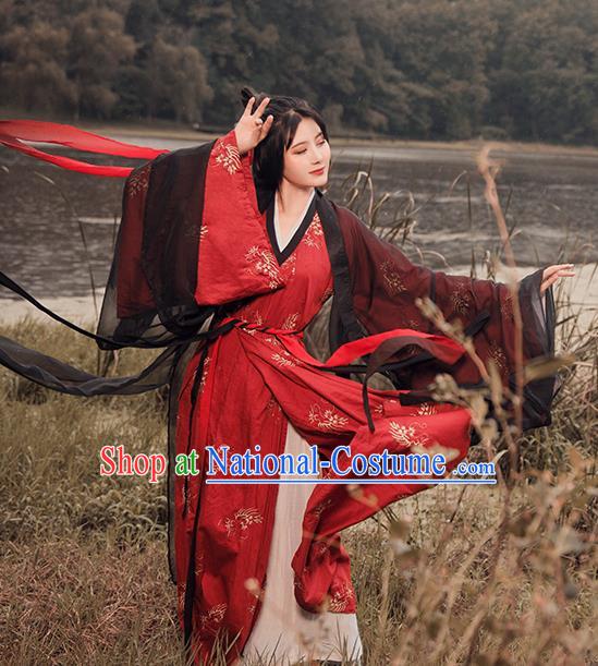 Traditional Chinese Han Dynasty Nobility Lady Costumes Ancient Swordswoman Embroidered Dress for Rich